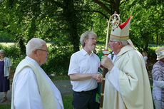 Festgottesdienst zum 1.000 Todestag des Heiligen Heimerads auf dem Hasunger Berg (Foto: Karl-Franz Thiede) Festgottesdienst zum 1.000 Todestag des Heiligen Heimerads auf dem Hasunger Berg (Foto: Karl-Franz Thiede)